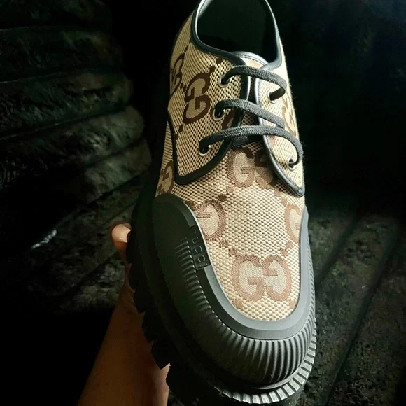 Gucci Printed Canvas Shoes - Picture 7 of 8
